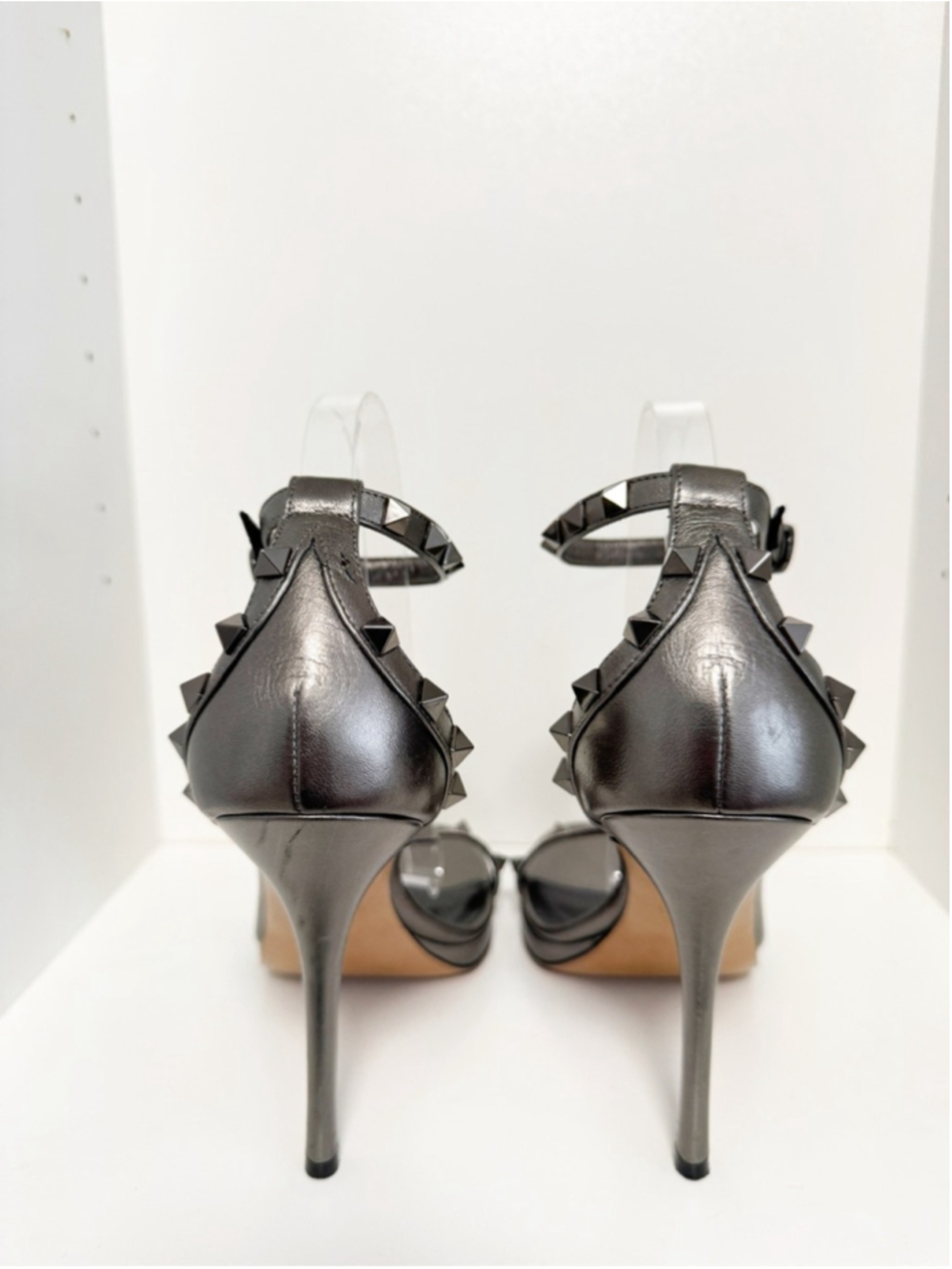VALENTINO GARAVANI Rockstud metallic leather sandals Size 40 - Picture 4 of 10